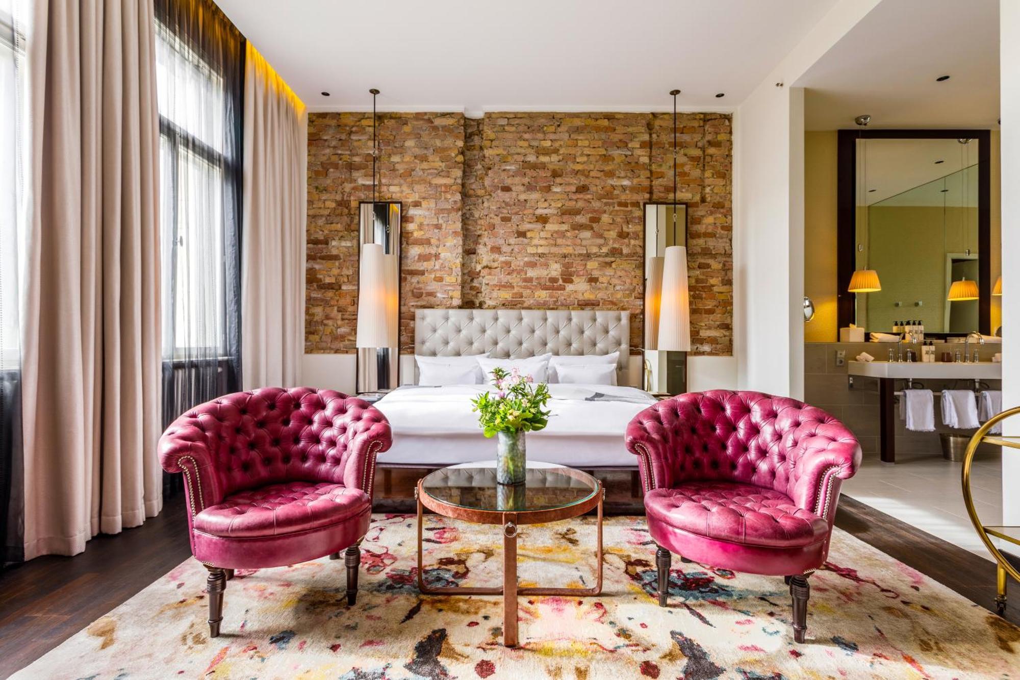 King Suite,1629913243:JPEG